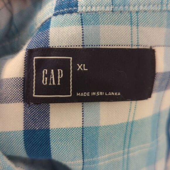 Gap blue and white plaid button up shirt - Picture 4 of 4